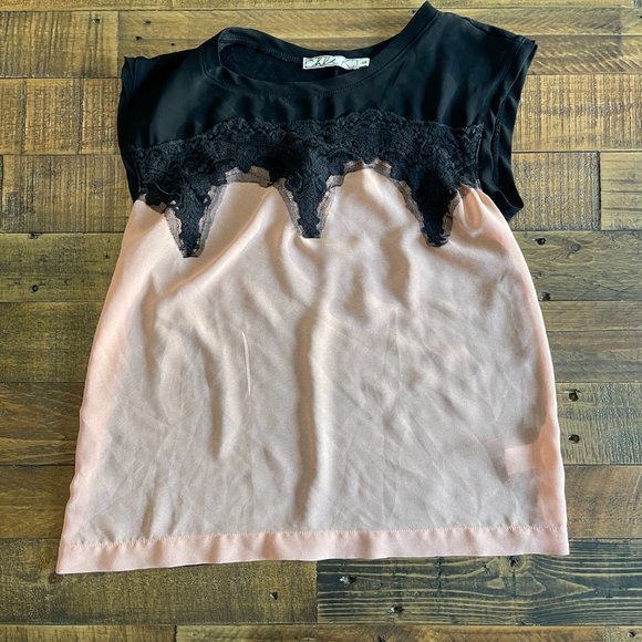 Chloe K chiffon mauve and black top size small. - Picture 7 of 7